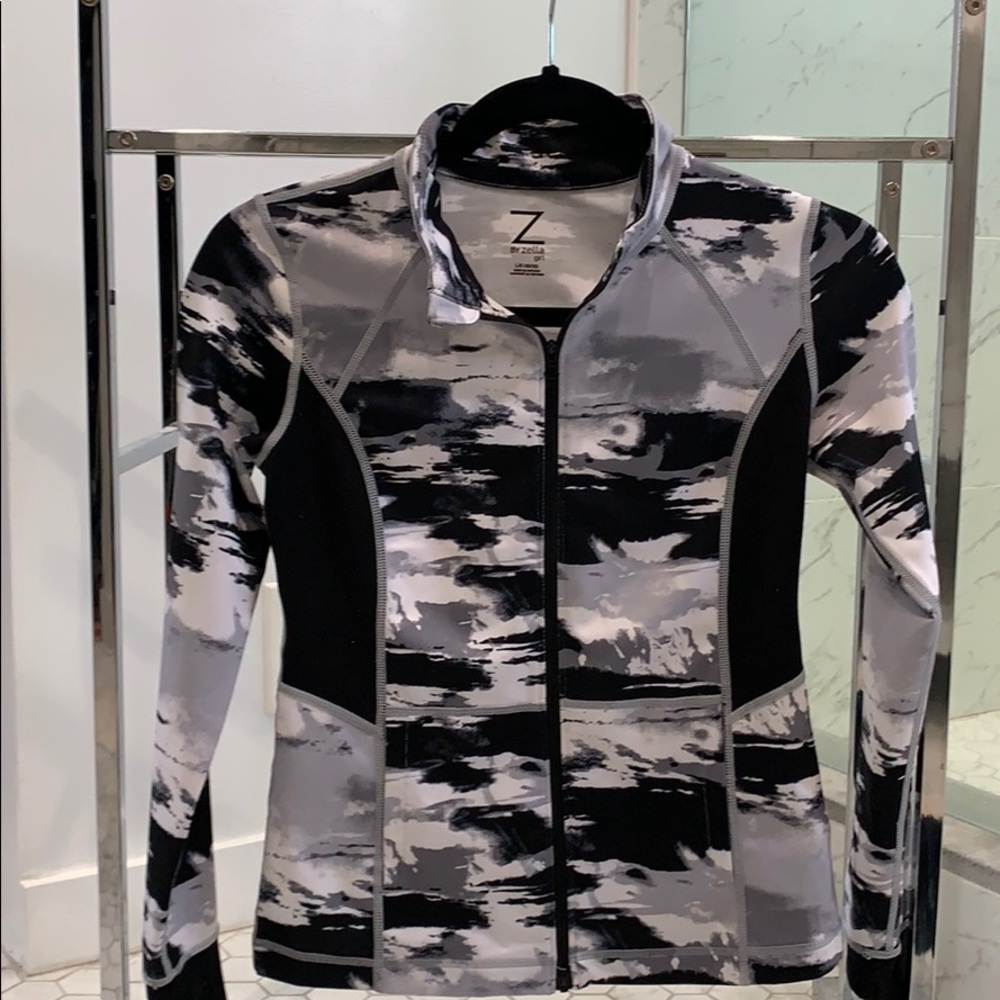 Z by Zella Nordstrom’s girls jacket so 10/12